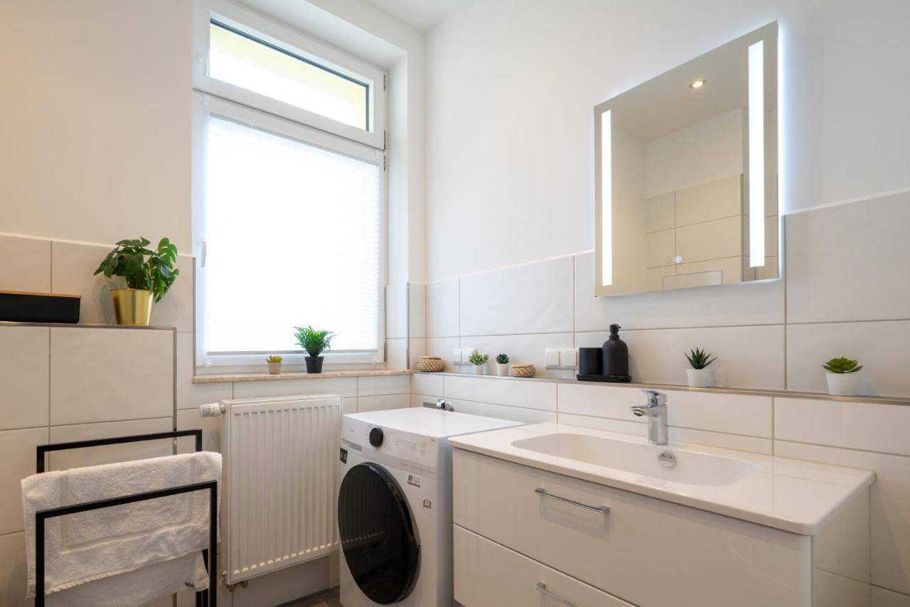 Maremar - Design Apartment - Luxus Boxspringbett - Zentral - Kueche - Arbeitsplatz - Highspeed Wlan Gera Esterno foto